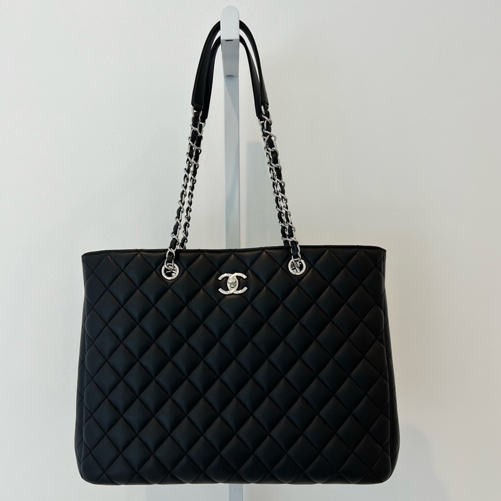 CHANEL BLACK QUILTED LEATHER TIMELESS TOTE NEW! - Picture 6 of 17